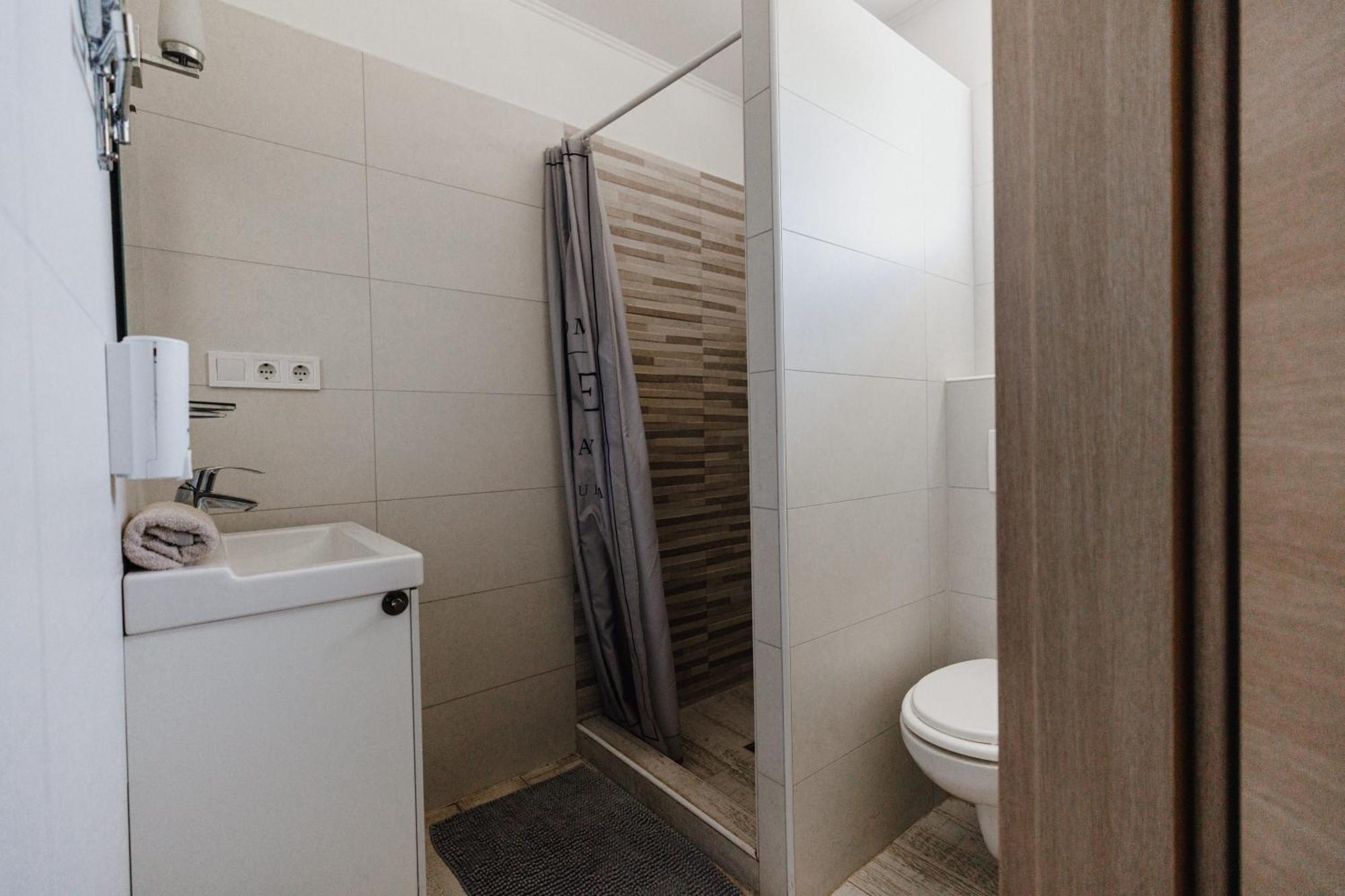 Fuezeskerti Apartmanhaz דירה Békésszentandrás