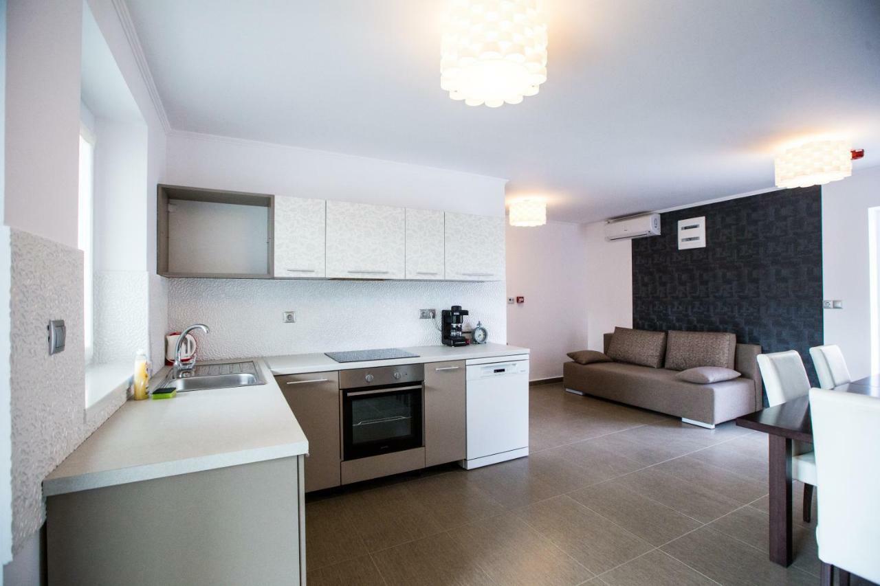 Fuezeskerti Apartmanhaz דירה Békésszentandrás
